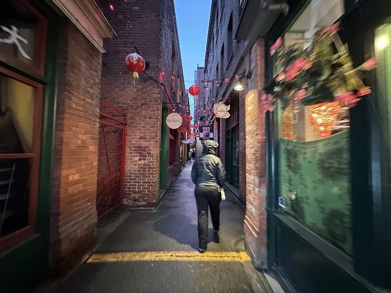 Fan Tan Alley